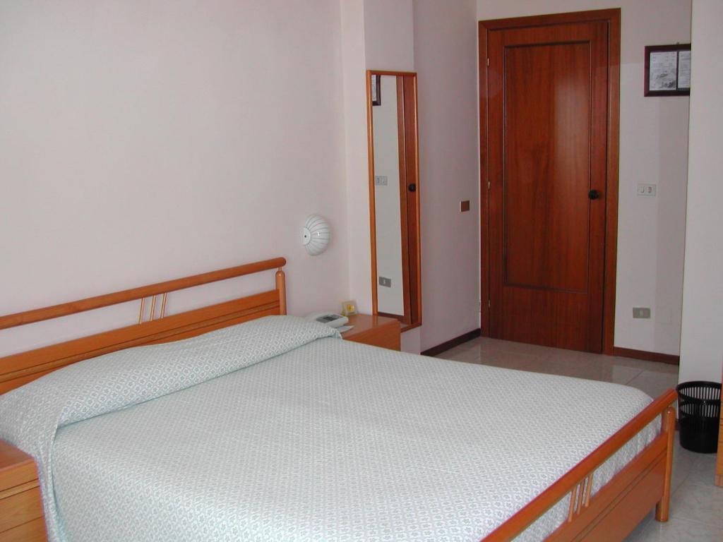 Hotel Di Paolo E Cinzia 2*